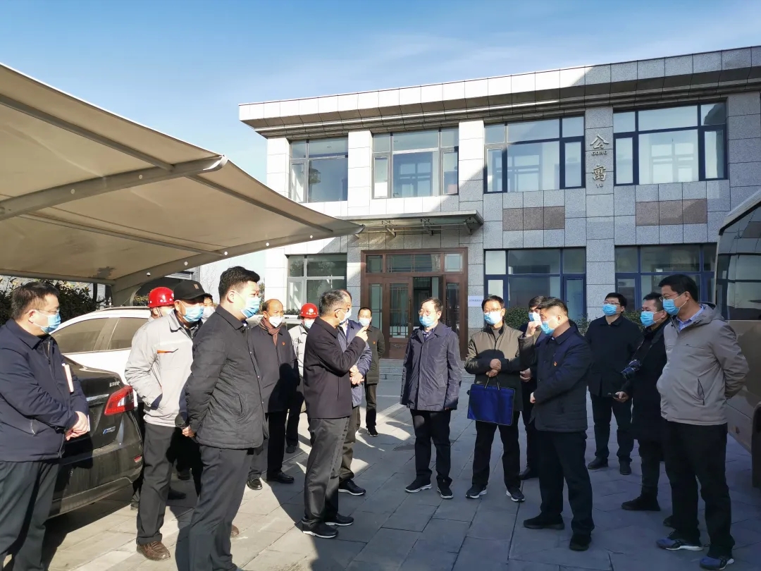 新密市委副書記、市長張紅偉一行蒞臨鄭州建信指導(dǎo)企業(yè)復(fù)工和疫情防控工作